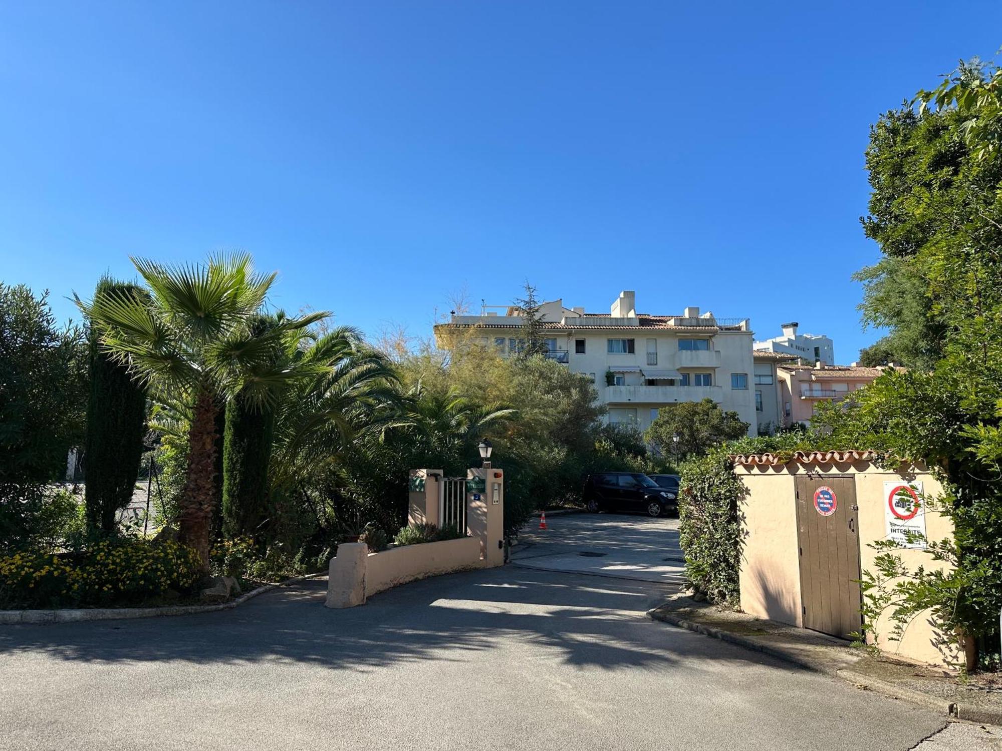 Saint-Tropez - Studio 40 M2 Экстерьер фото